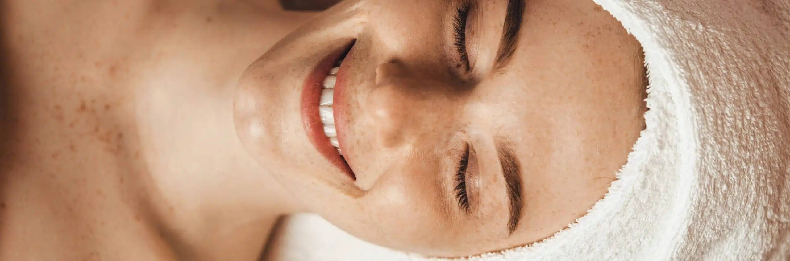 Pourquoi nettoyer sa peau en profondeur avec un soin Hydrafacial ?|Dr Elisa Pecorelli | Paris