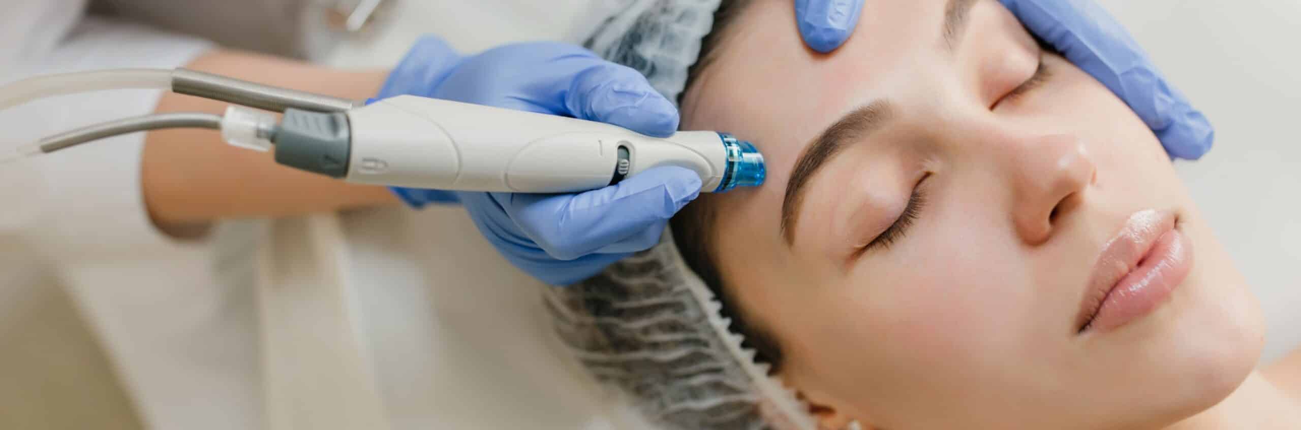 Comment se déroule un soin Hydrafacial avec le Dr Elisa Pecorelli à Paris ?