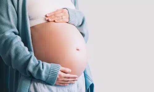 Peut-on tomber enceinte après une abdominoplastie avec le Dr Elisa Pecorelli à Paris ?